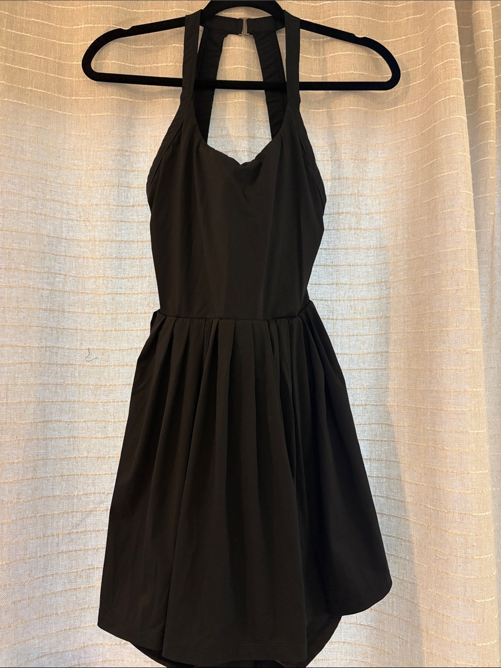 HALARA Black Halter Pleated Mini Dress